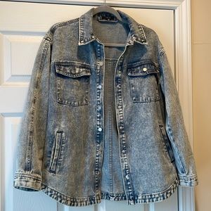 Denim shacket. Acid wash. Perfect fit and weight